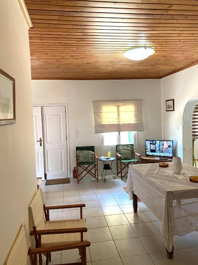 Lena'S Traditional Villa Agia Efimia Екстериор снимка